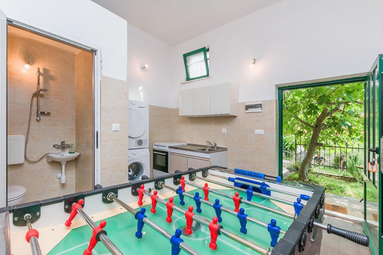 Villa Holiday Home Zvecanje 外观 照片