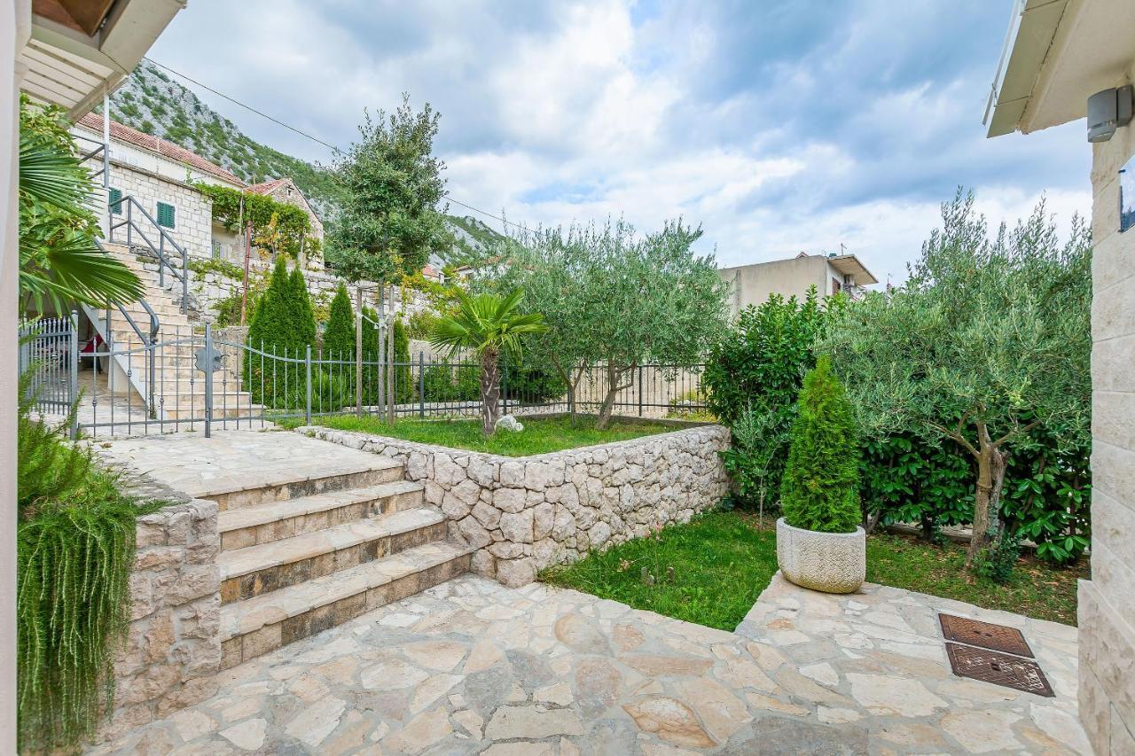 Villa Holiday Home Zvecanje 外观 照片